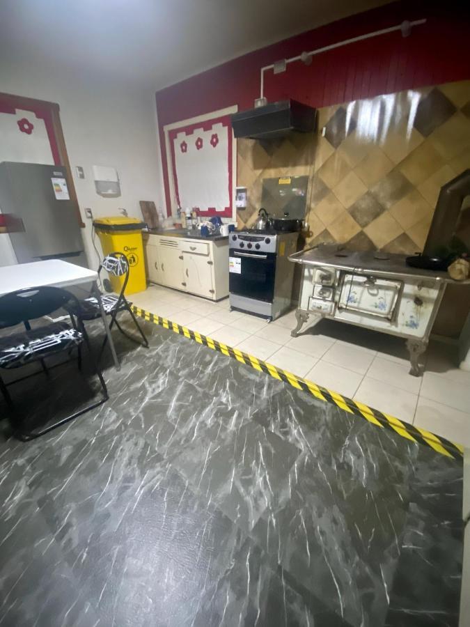 Viva Chile Hostal - Puerto Varas Bagian luar foto